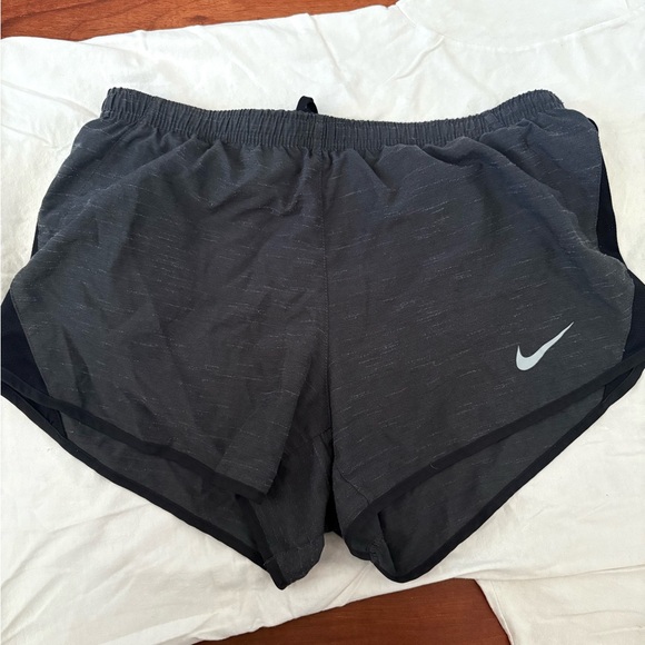 Nike Women's Charcoal Athletic Shorts - Picture 1 of 2